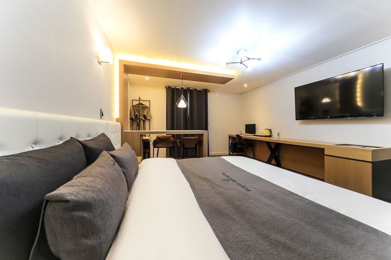 Bedroom 9