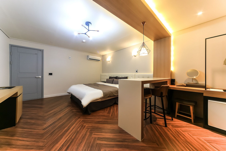 Bedroom 8
