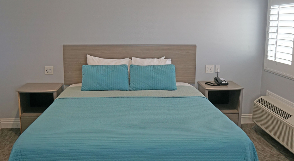 Bedroom 2, Surf City Inn - Near Seal Beach Pier, Orange