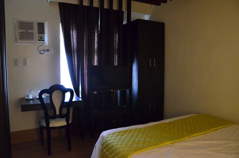 Bedroom 12