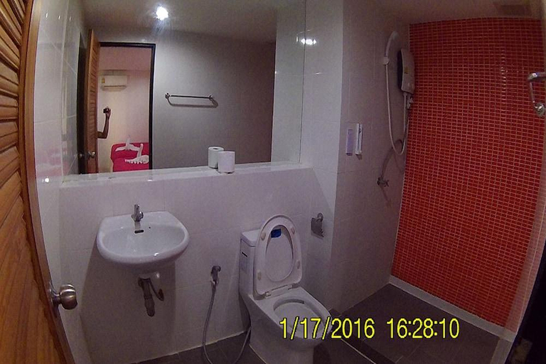 Bathroom 4, Bird Hotel, Muang Chon Buri