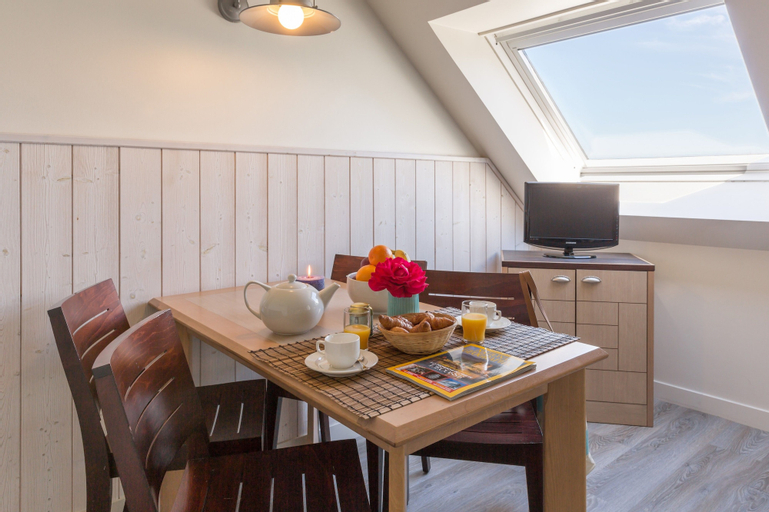 Dining Room 4