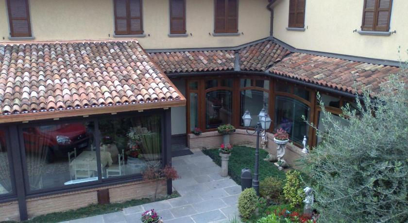 Exterior & Views 1, Hotel Ristorante La Bettola, Bergamo