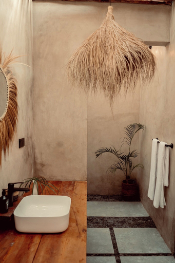 Bathroom 4, THE GARTEN LIVING HOTEL, Kusini