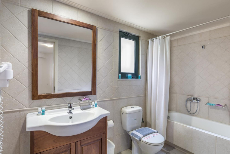Bathroom 5, Creta Palm Hotel, Crete