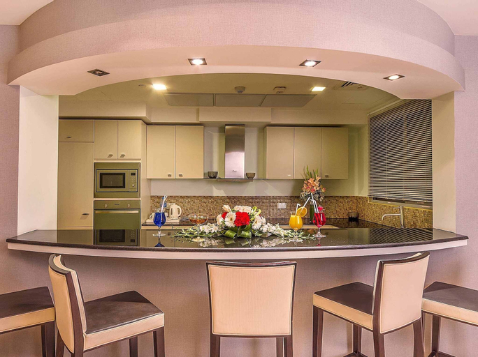 Dining Room 4