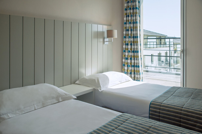 Bedroom 3, Thalasso Concarneau Spa Marin Resort, Finistère