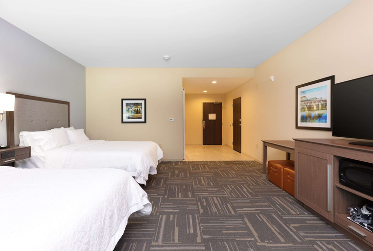 Bedroom 3, Hampton Inn Wetumpka, Elmore