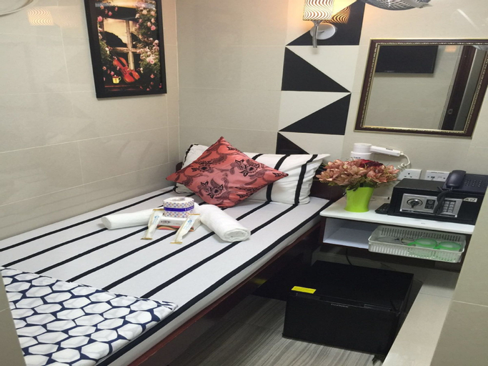 Bedroom 21