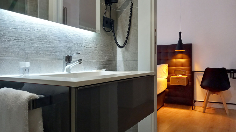 Others 5, Woohoo Rooms Chueca, Madrid