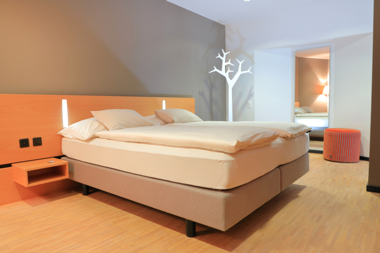 Bedroom 12