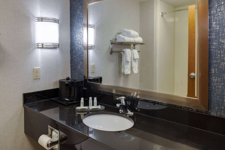 Bathroom 5, La Quinta Inn & Suites by Wyndham Edmond, Oklahoma