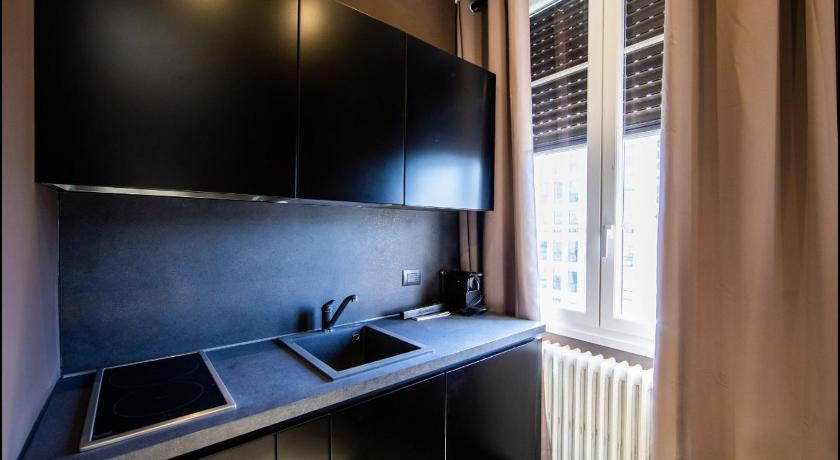 NEW WONDERFUL BILO WITH WALK-IN CLOSET from Moscova Suites Apartments, Milano