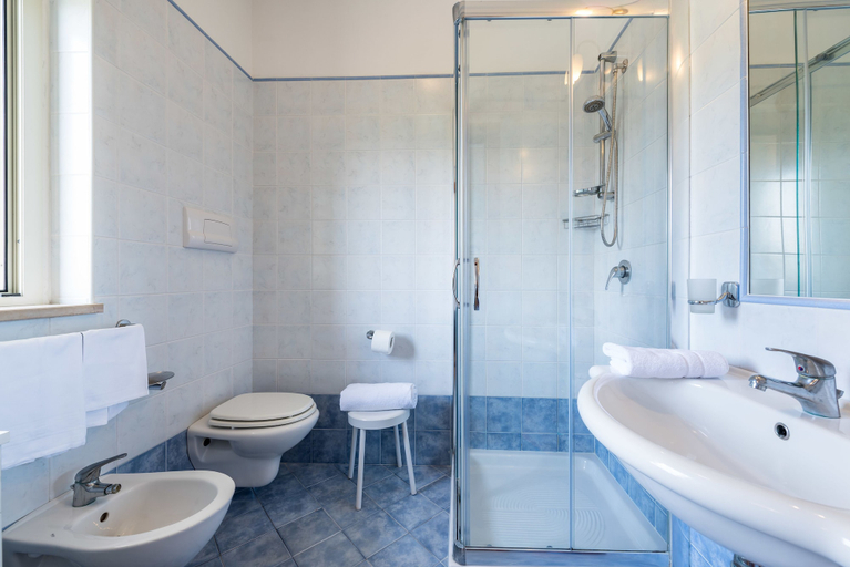 Bathroom 5, Albergo Villa a Mare, Foggia