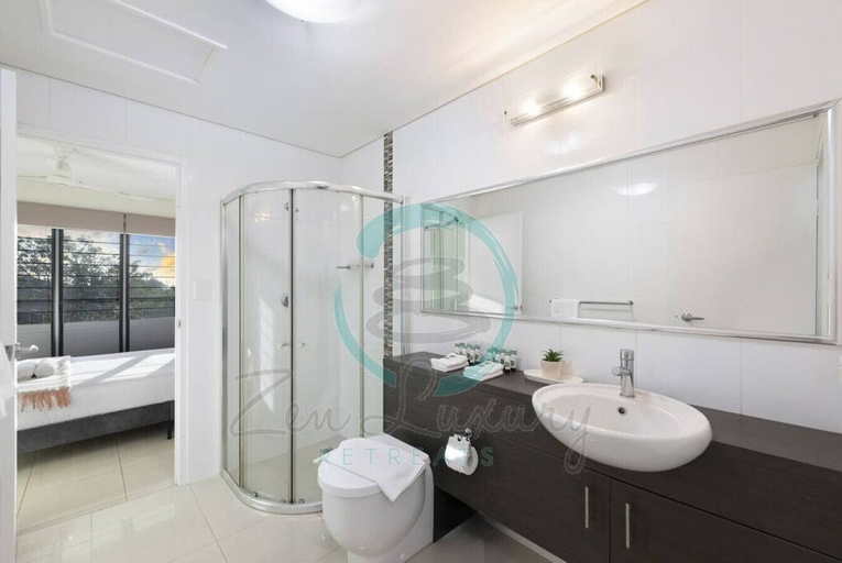 Bathroom, Zen on Stuart - 3 Bedroom Penthouse, Darwin