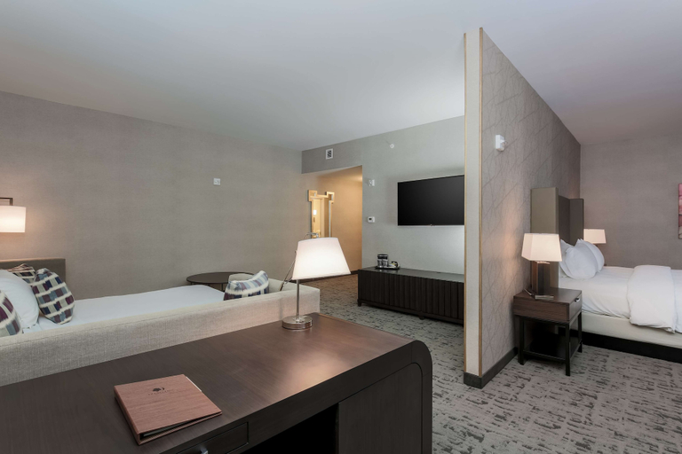 Bedroom 3, DoubleTree by Hilton Evansville, Vanderburgh