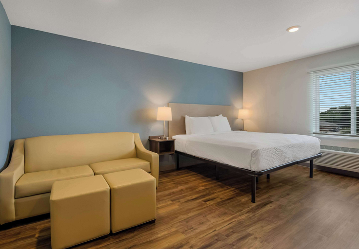 Bedroom 2, WoodSpring Suites Roanoke, Roanoke