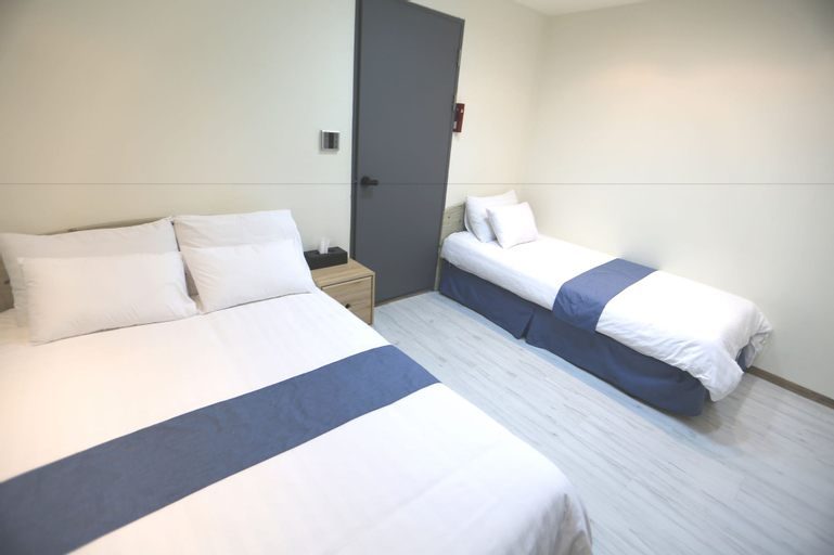 Bedroom 23
