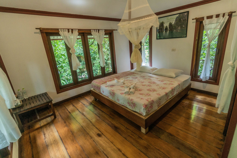 Bedroom 3, Baan Khao Sok Resort, Phanom