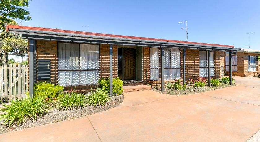 Lowes on the Lakes, E. Gippsland - Bairnsdale