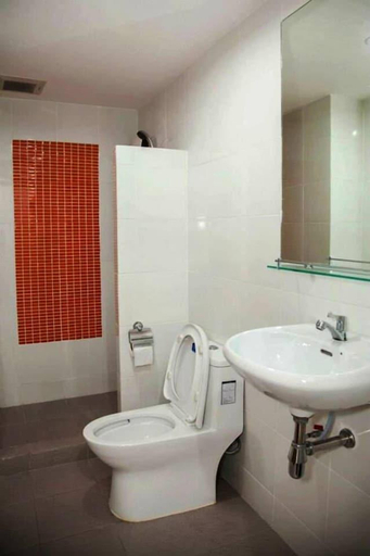 Bathroom 4, Bird Hotel, Muang Chon Buri