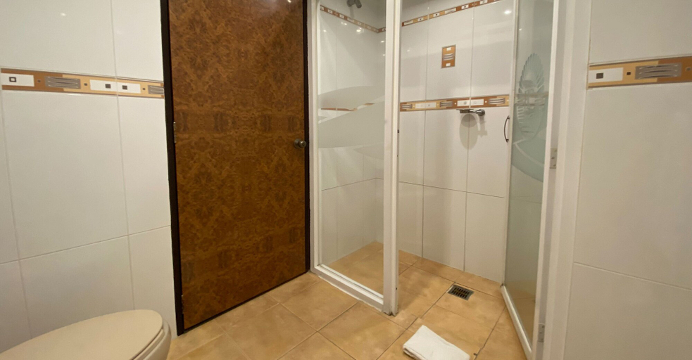 Bathroom 4, Hotel Escala Central del Norte, Mexico City