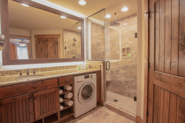Bathroom 4, Westgate Branson Woods Resort and Cabins, Taney