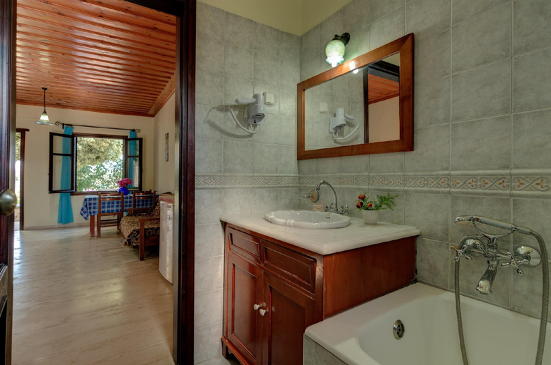 Bathroom 4, Crete Island Apartments, Crete