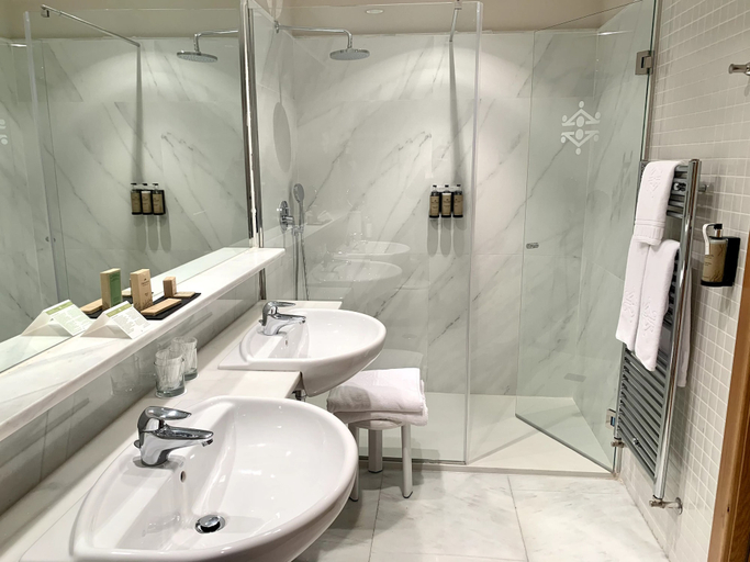 Bathroom 5, Parador de Salamanca, Salamanca