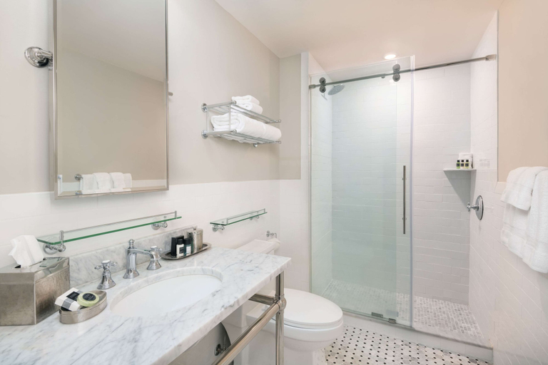 Bathroom 5, Jekyll Ocean Club, Glynn