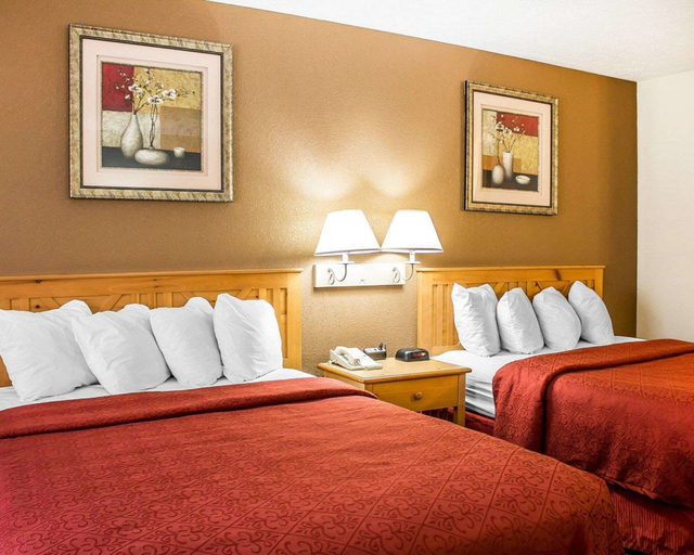 Bedroom 3, Quality Inn Elyria, Lorain