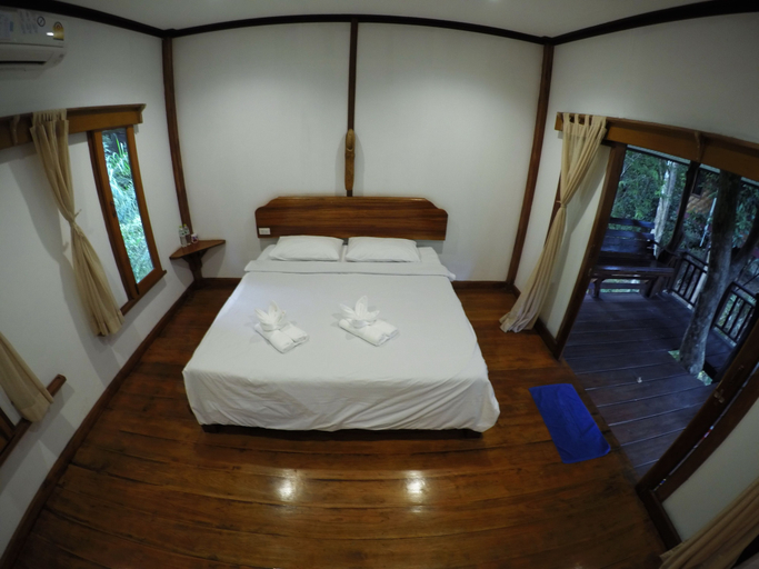 Bedroom 3, Baan Khao Sok Resort, Phanom