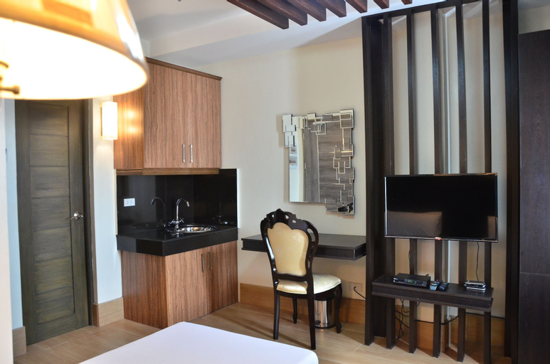 Dining Room 15