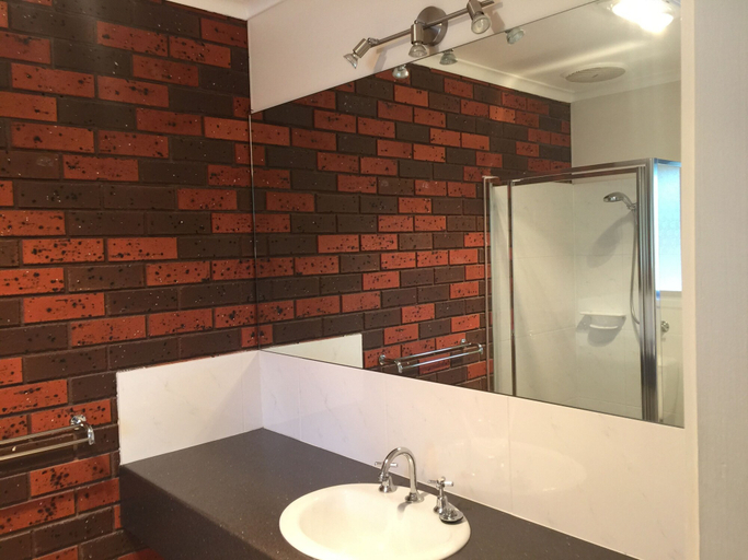 Bathroom 5, Warragul Views Motor Inn, Baw Baw - Pt B West