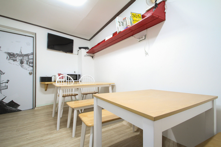 Dining Room 17