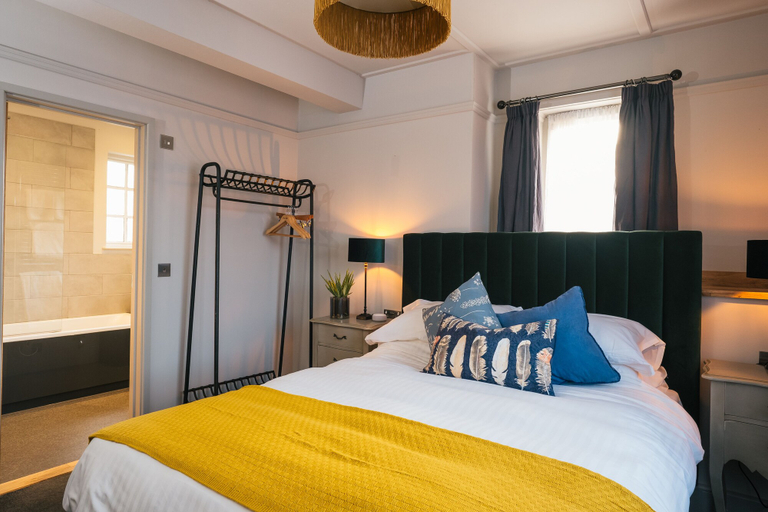 Bedroom 3, The Black Boy, Oxfordshire