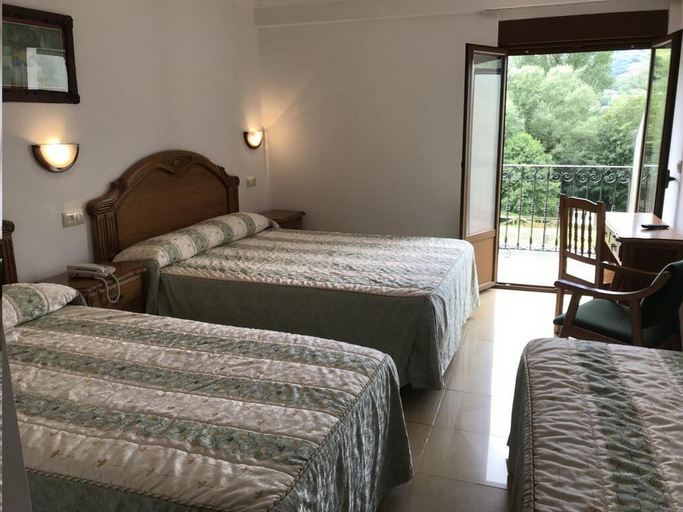 Others 3, Hotel El Tilo, Asturias