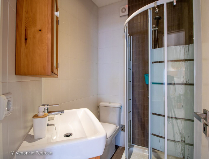 Bathroom 5, Nesha Flats Ericeira, Mafra