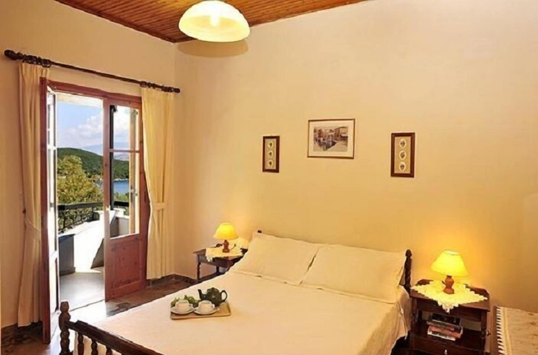 Bedroom 2, Cochelli Apartments, Ionian Islands