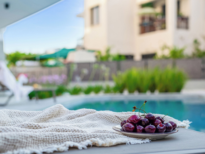 Food & Drinks, Sanders Olive - Chic 1-bdr Apt With Shared Pool