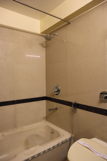 Bathroom 4, Hotel Salem Castle, Salem