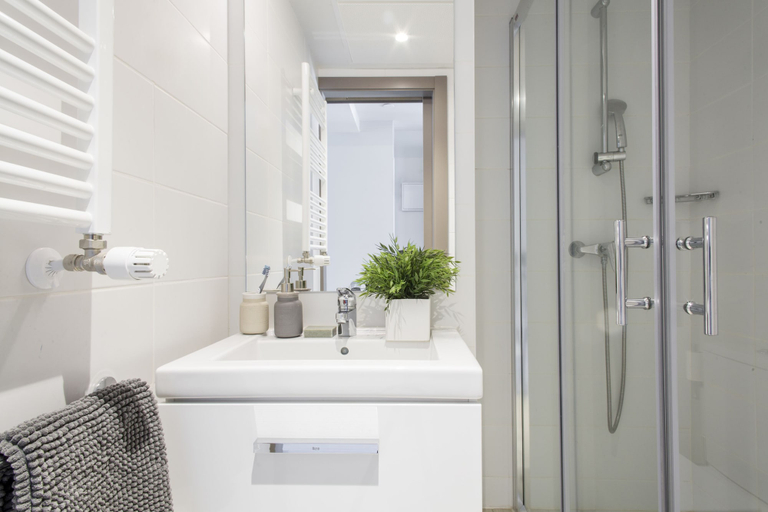 Bathroom 5, Residencia Universitaria Resa Claudio Coello - Campus Accomodation, Madrid