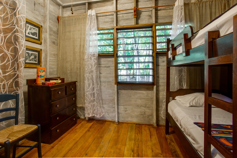 Bedroom 4, Table Rock Jungle Lodge
