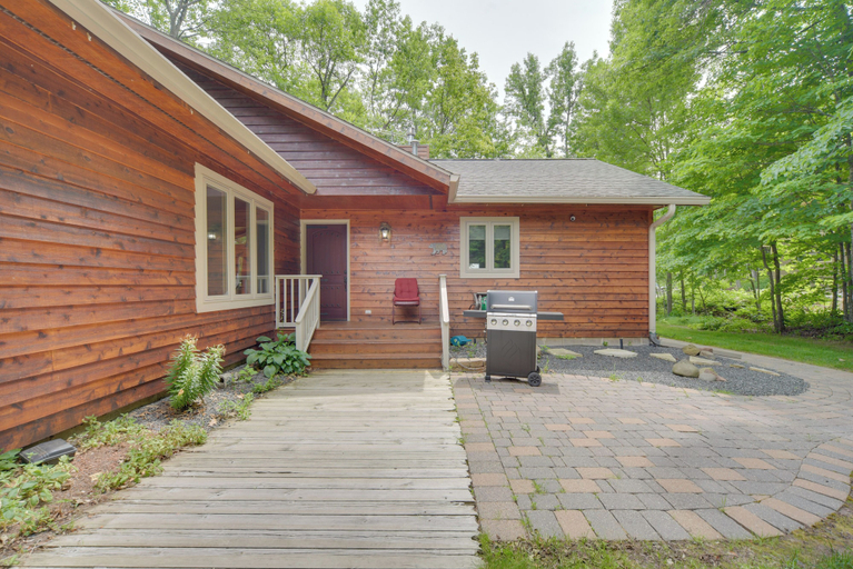 Exterior & Views 2, Hayward Cabin on Lac Courte Oreilles!, Sawyer