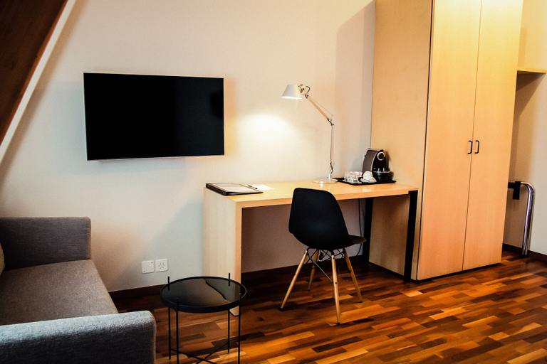 Others 4, Royal Hotel, Basel