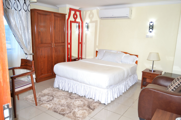 Bedroom 2, Selig Hotel, Moshi Urban