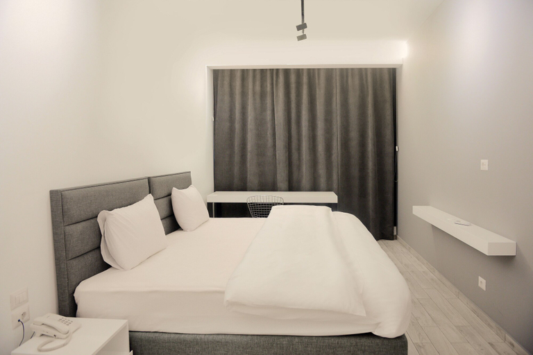 Bedroom 2, 41 Twelve, Beirut