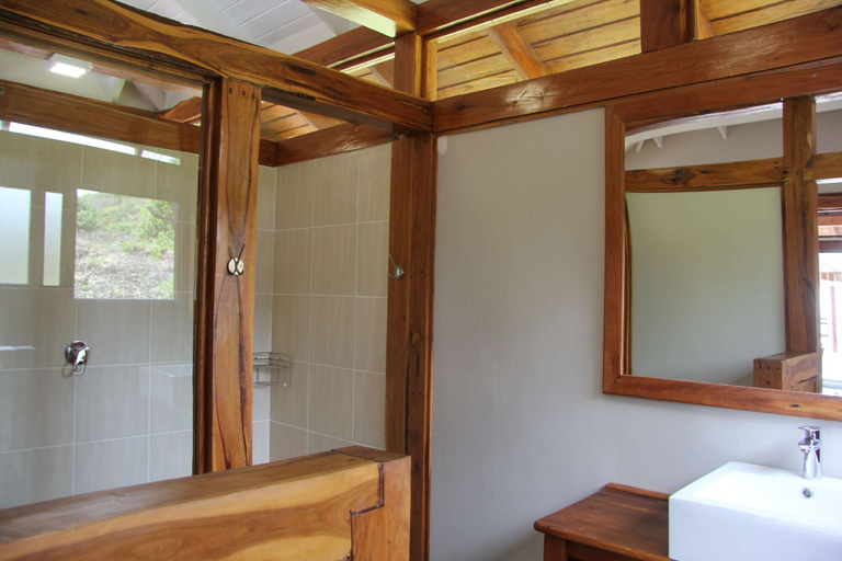 Bathroom, Aloha 3, Matutuíne