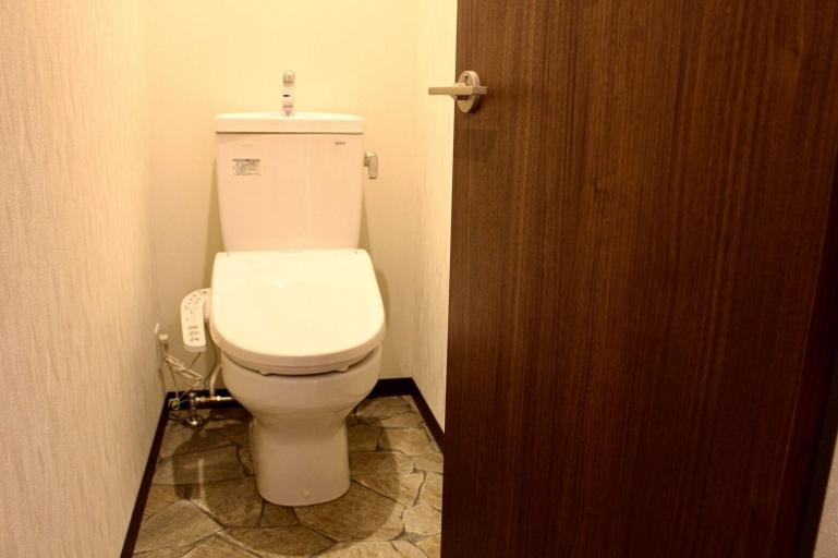 Bathroom 5, bnb+ Shinbashi - Hostel, Minato