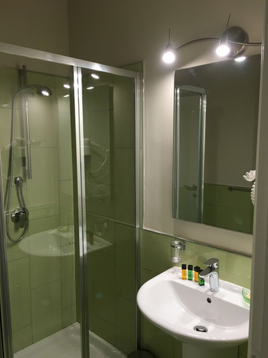 Bathroom 5, B&B Emme, Messina